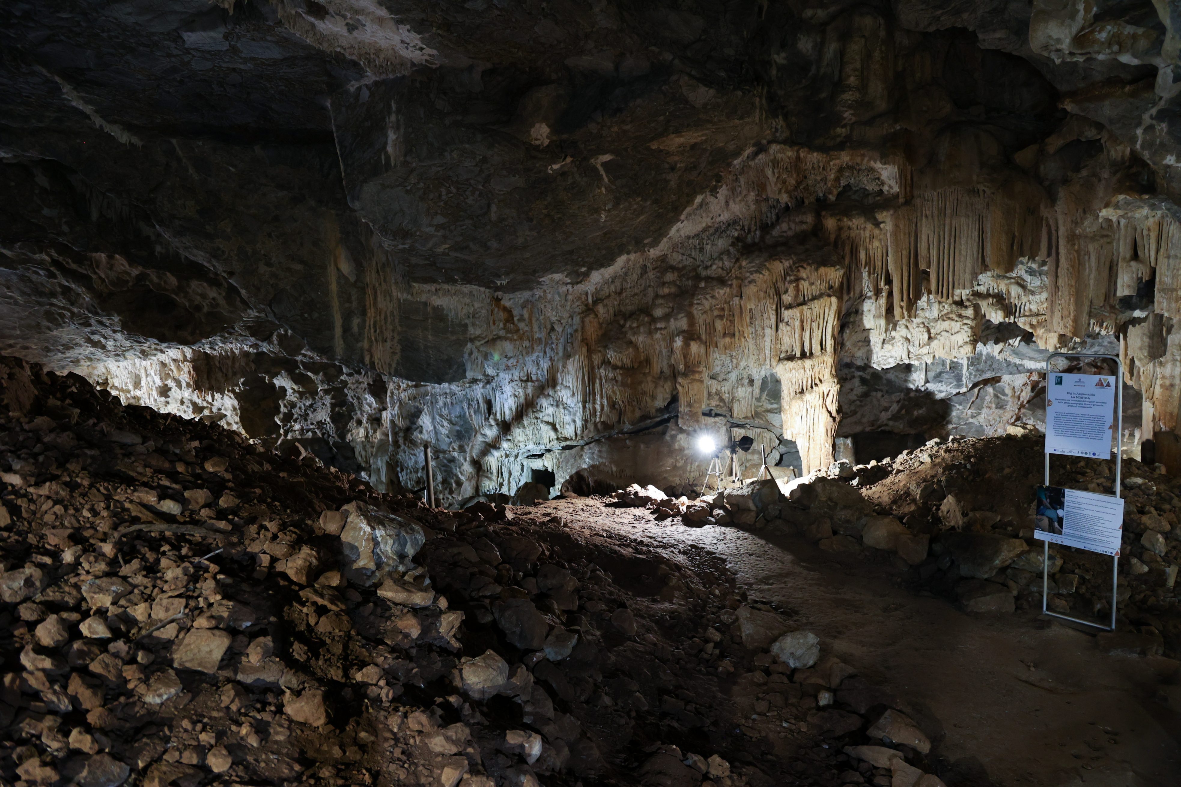 Sulcis_Nuxis_Sito geo-speleologico archeologico Sa Marchesa e Grotta di Acquacadda@Imago Mundi