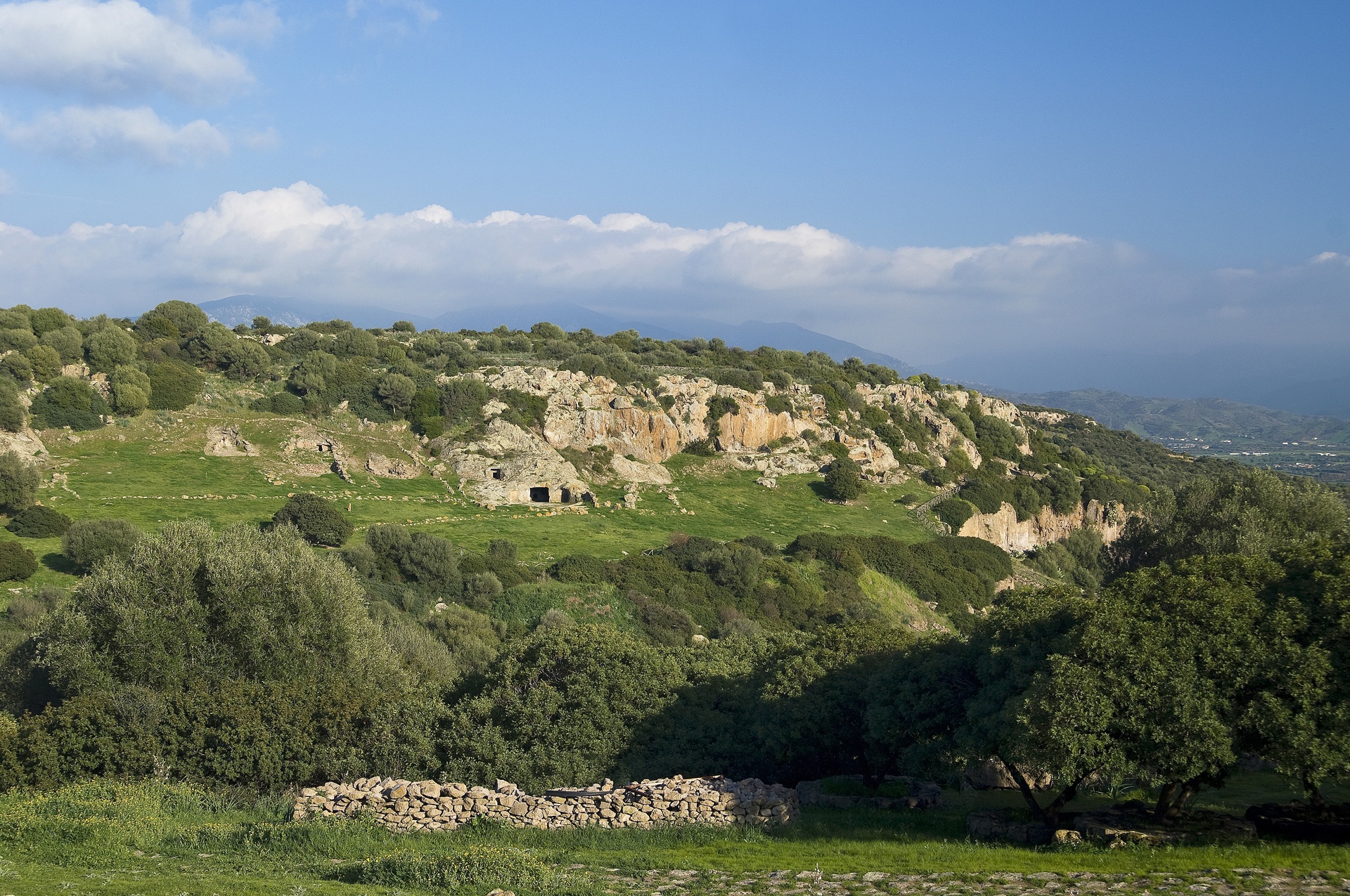 Villaperuccio Necropoli Montessu