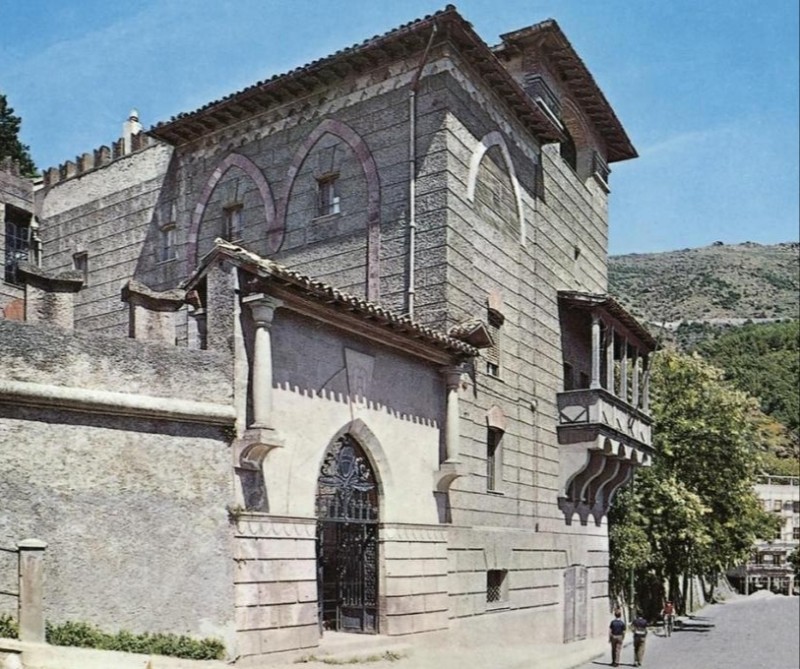 Aritzo-Monumento-5_Castello-Arangino-800×669
